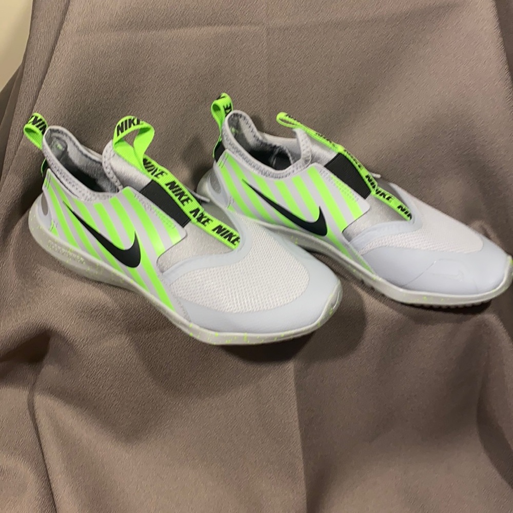 Brand New Nike shoes size 6 1/2 Y